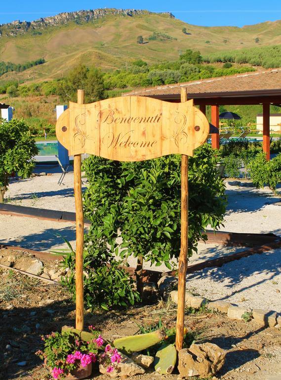 Tenuta Lanza Il Mulino Acquaviva Platani Dış mekan fotoğraf
